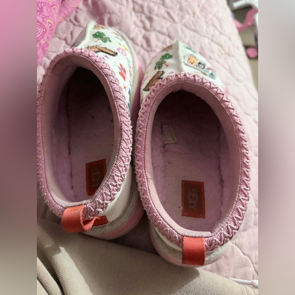 UGG Kids Pink & White Floral Slip-On Slippers